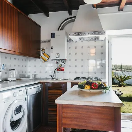 Bird House לוריניה